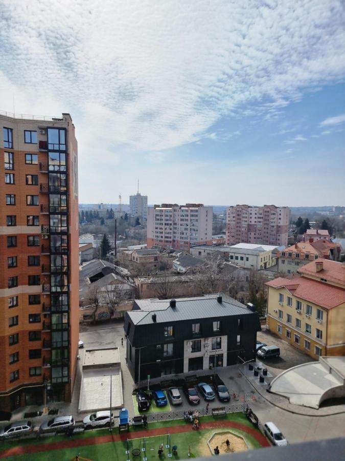 Яровиця Люкс Lutsk Luaran gambar