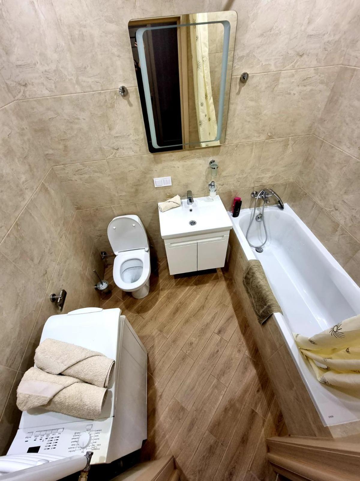 Яровиця Люкс Lutsk Luaran gambar