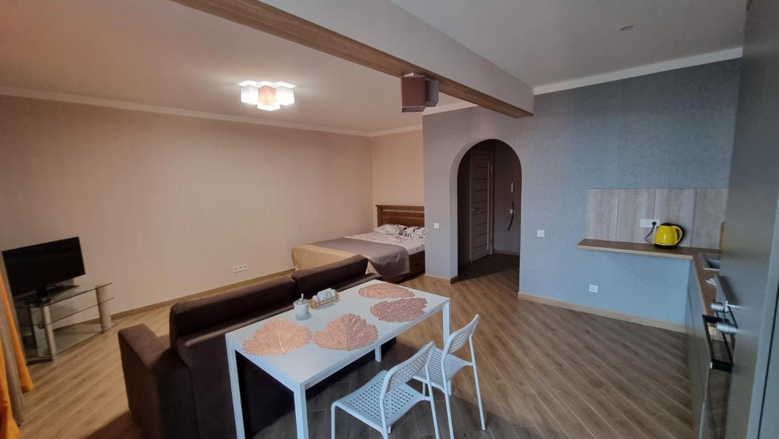 Яровиця Люкс Lutsk Luaran gambar